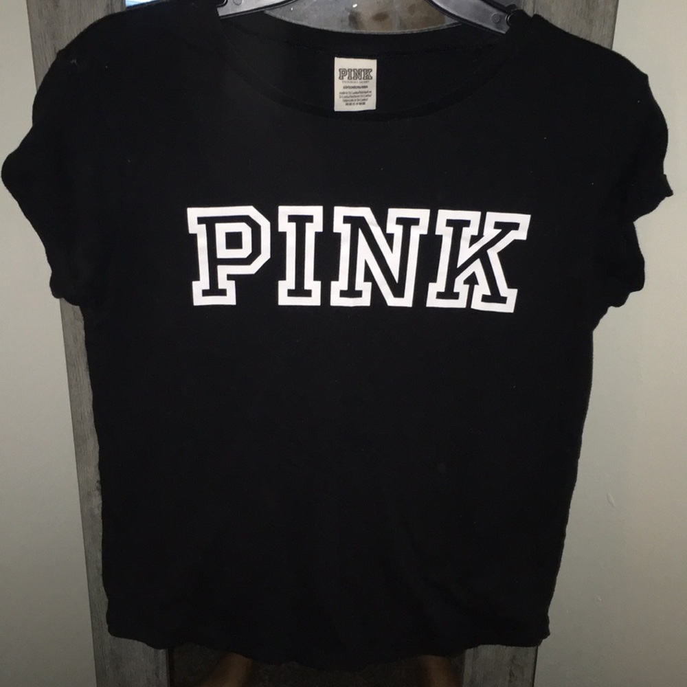 Comfy black Pink t-shirt.